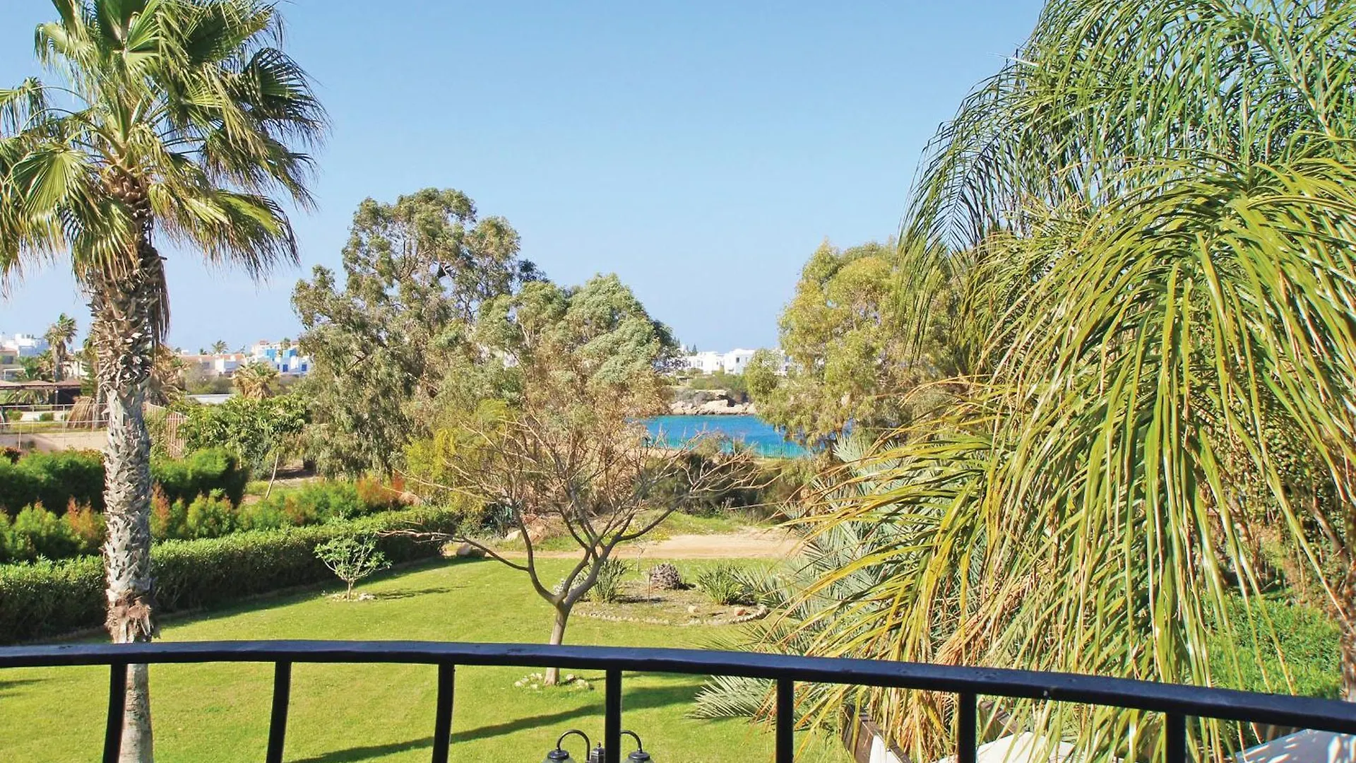 Villa Astrid Πρωταράς